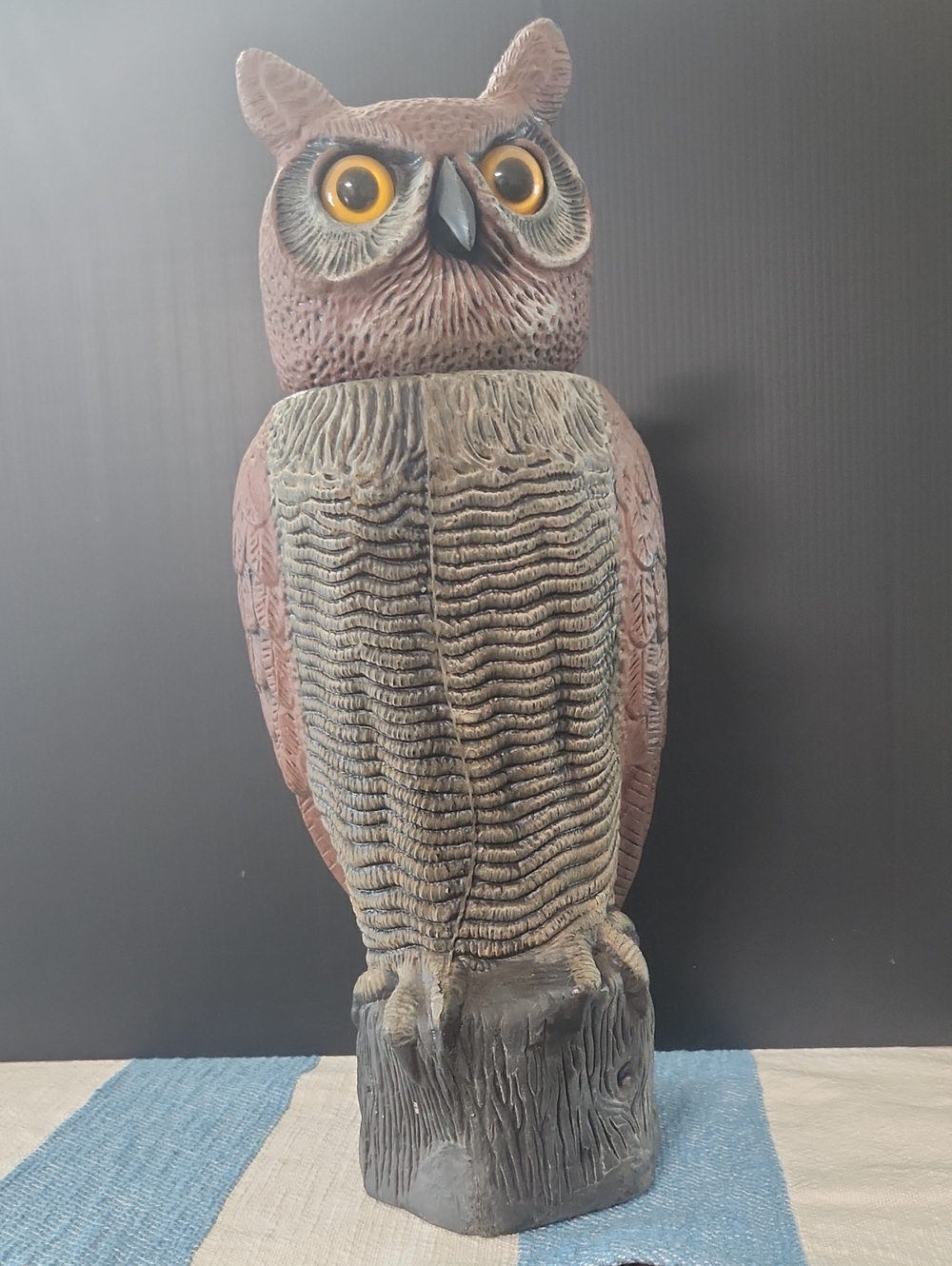 Owl statue for outdoors